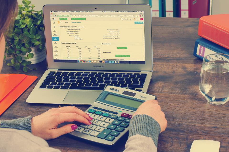 Approbation et dépôt des comptes annuels : délais et confidentialité